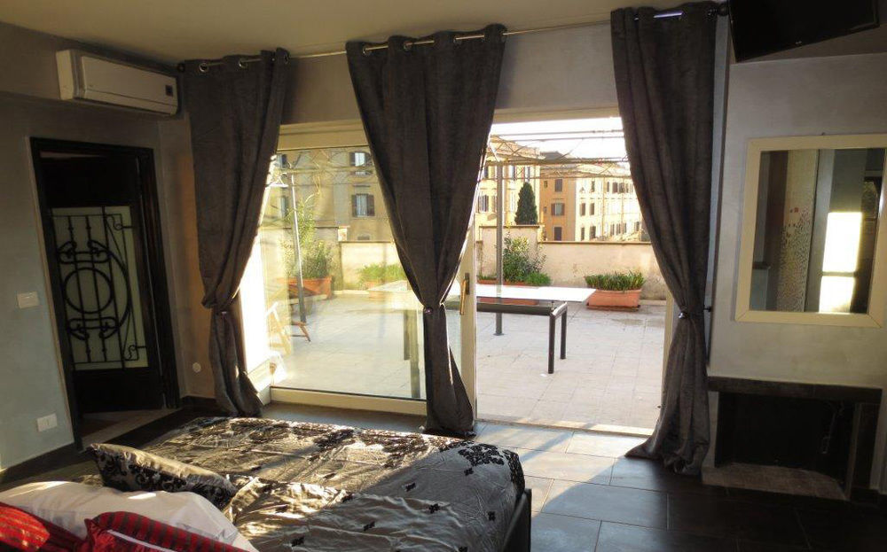 Experience Albergue Roma