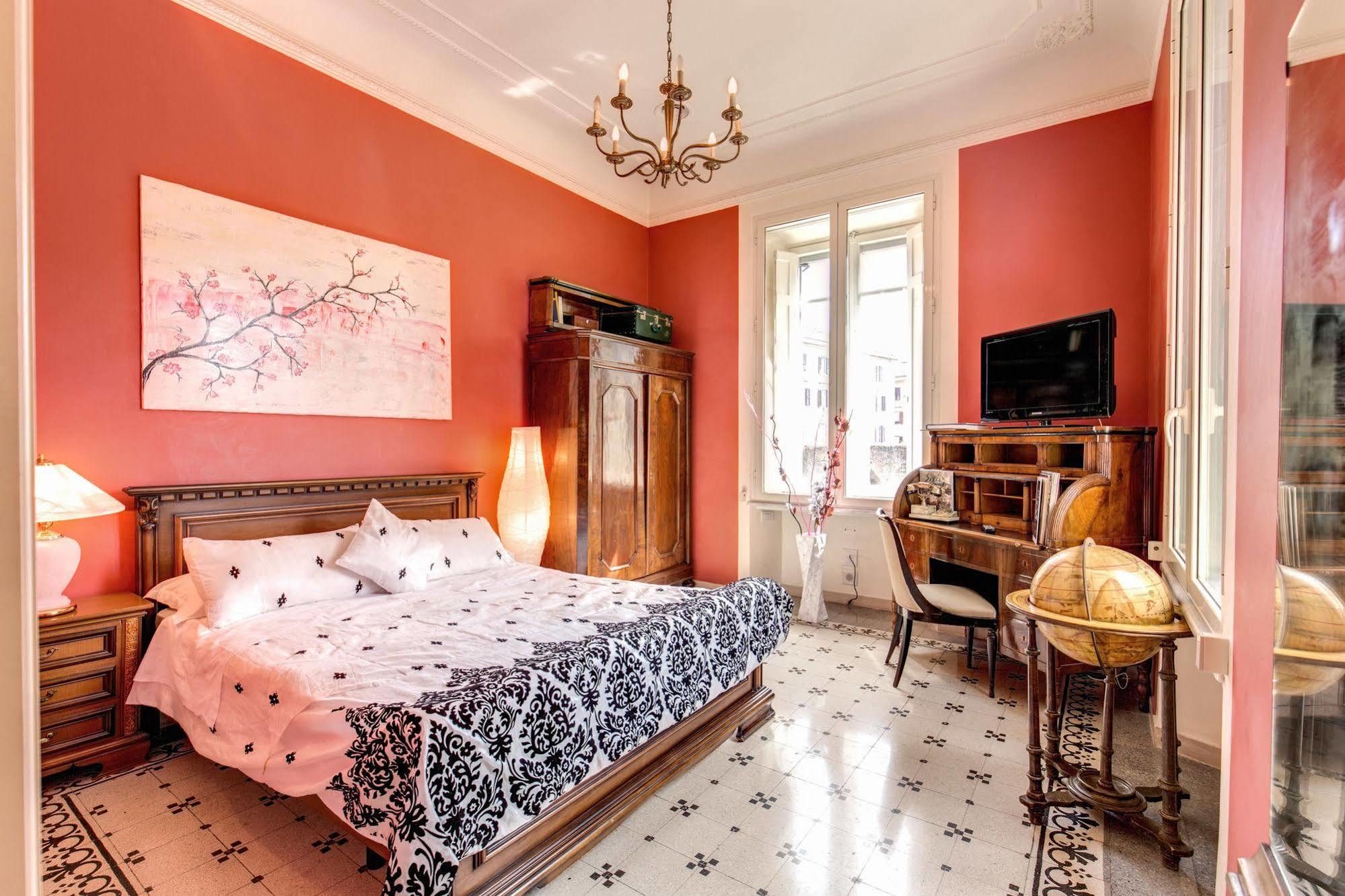 Experience Albergue Roma